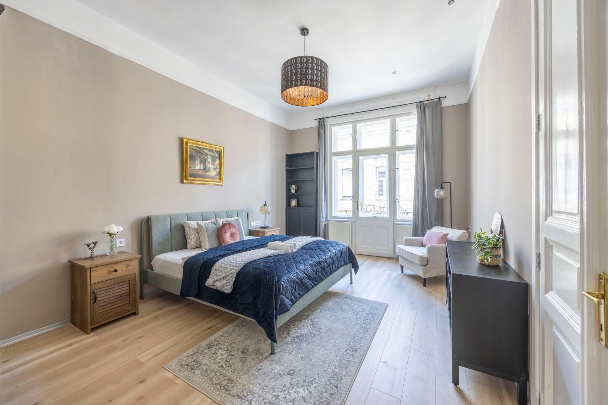 Charming Central Dream Home & Retreat By Prestige Homes Budapest Exteriör bild