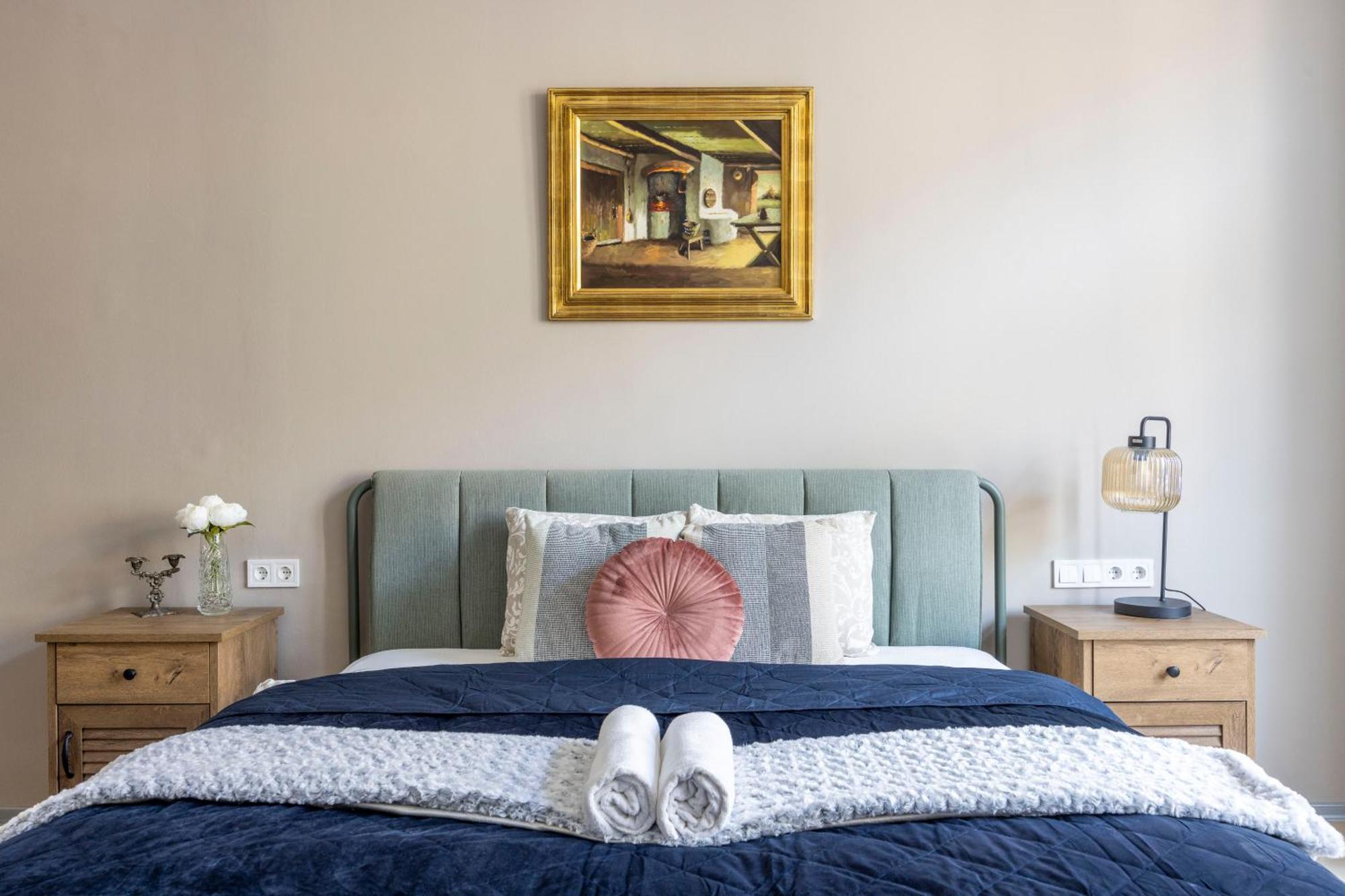 Charming Central Dream Home & Retreat By Prestige Homes Budapest Exteriör bild